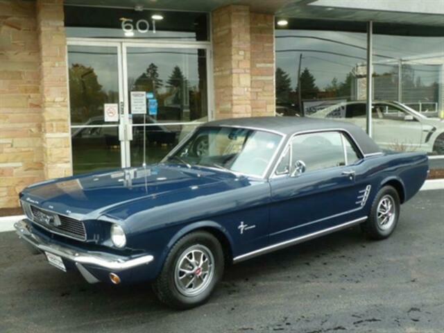 1966 Ford Mustang Premium