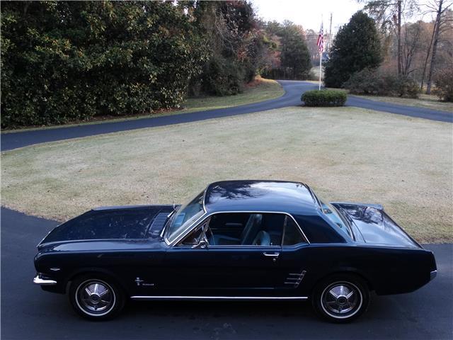 1966 Ford MUSTANG --