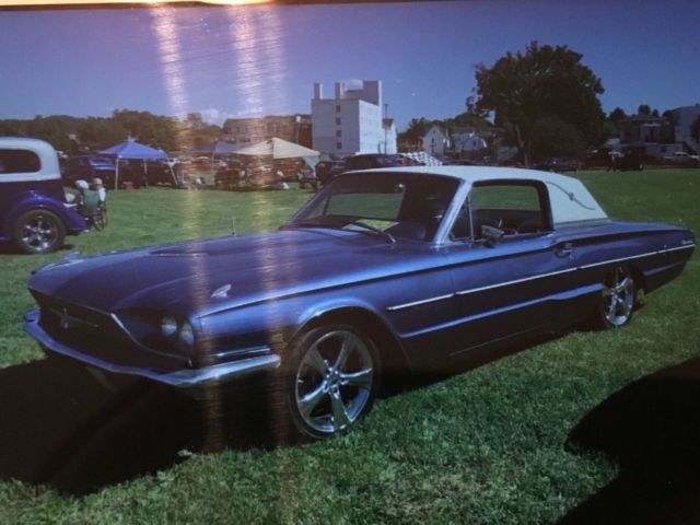 1966 Ford Thunderbird