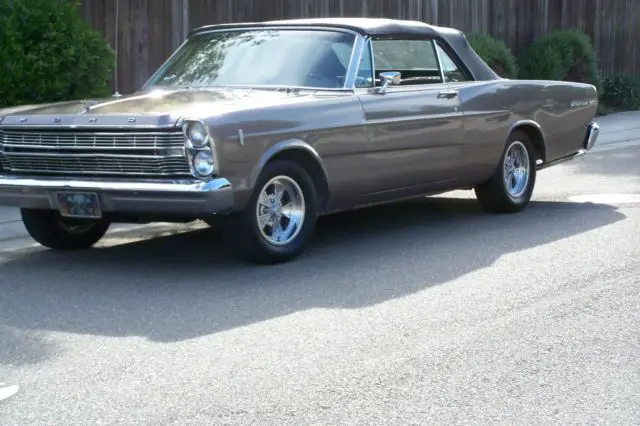 1966 Ford Galaxie 2 DR