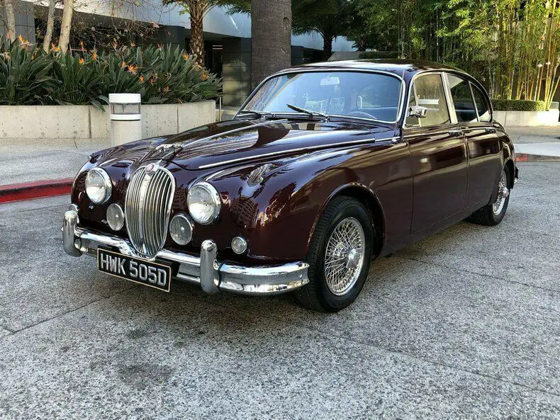 1966 Jaguar MKII SALOON 1966 JAGUAR MK II SALOON