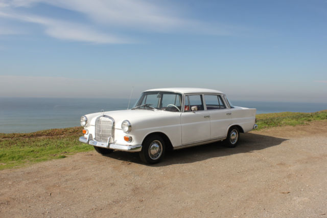 1966 Mercedes-Benz 200-Series 200D