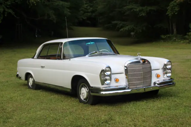 1966 Mercedes-Benz 200-Series