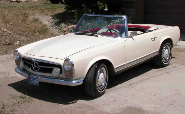 1966 Mercedes-Benz 200-Series