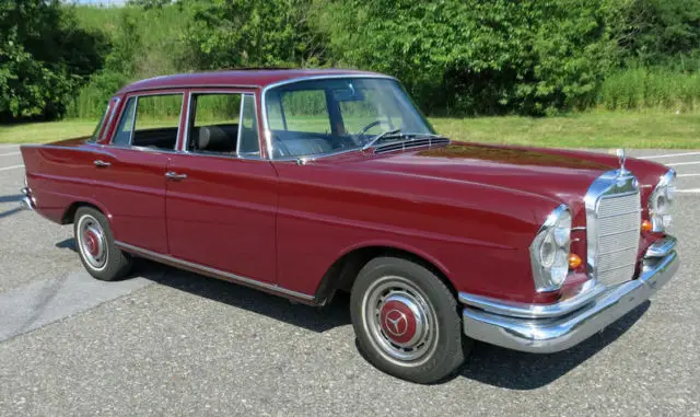 1966 Mercedes-Benz 230 S