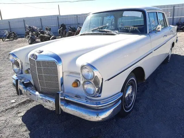 1966 Mercedes-Benz 200-Series 1966 MERCEDES-BENZ 230 S W111 Low Miles