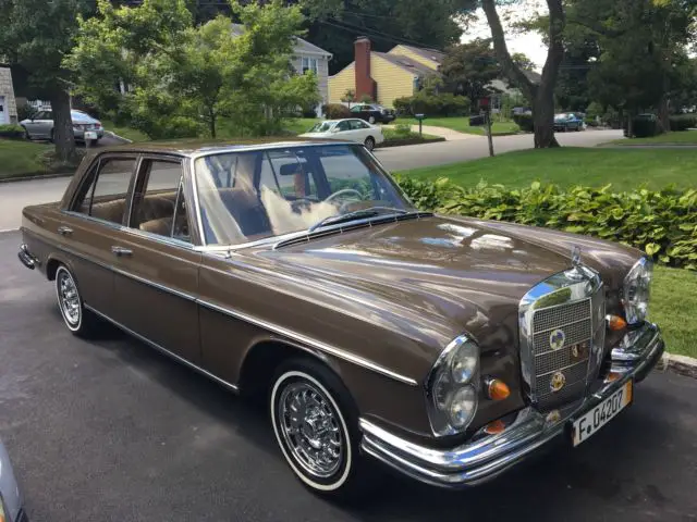 1966 Mercedes-Benz 200-Series S