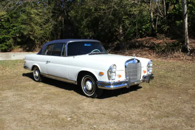 1966 Mercedes-Benz 200-Series