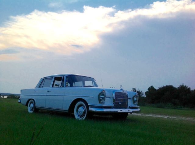 1966 Mercedes-Benz S-Class 230S 1966 heckflosse