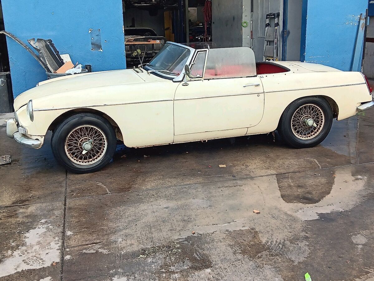 1966 MG MGB