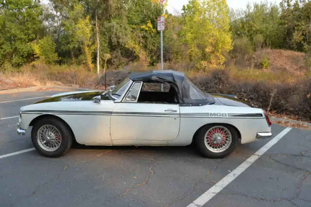 1966 MG MGB Many New Improvements