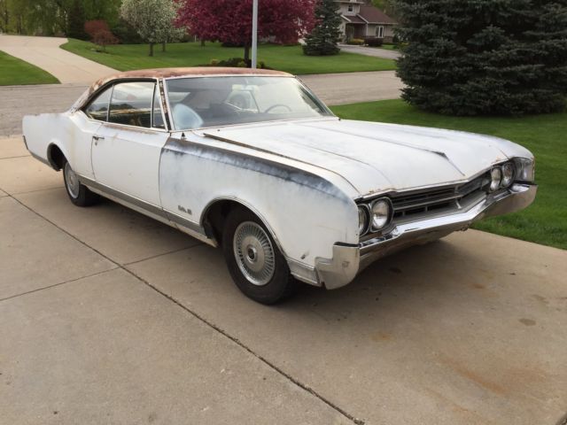 1966 Oldsmobile Eighty-Eight HOLIDAY