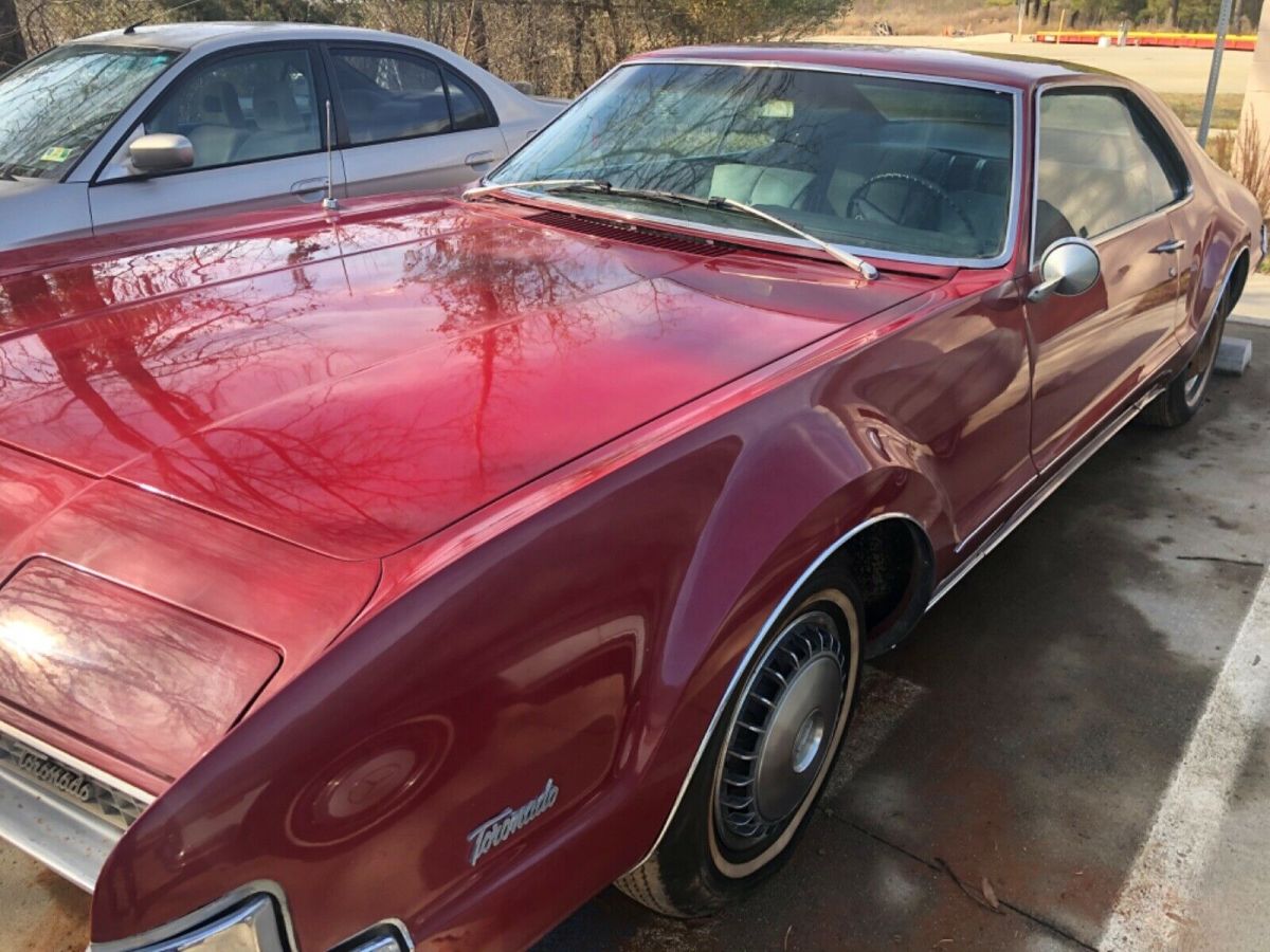 1966 Oldsmobile Toronado Delux