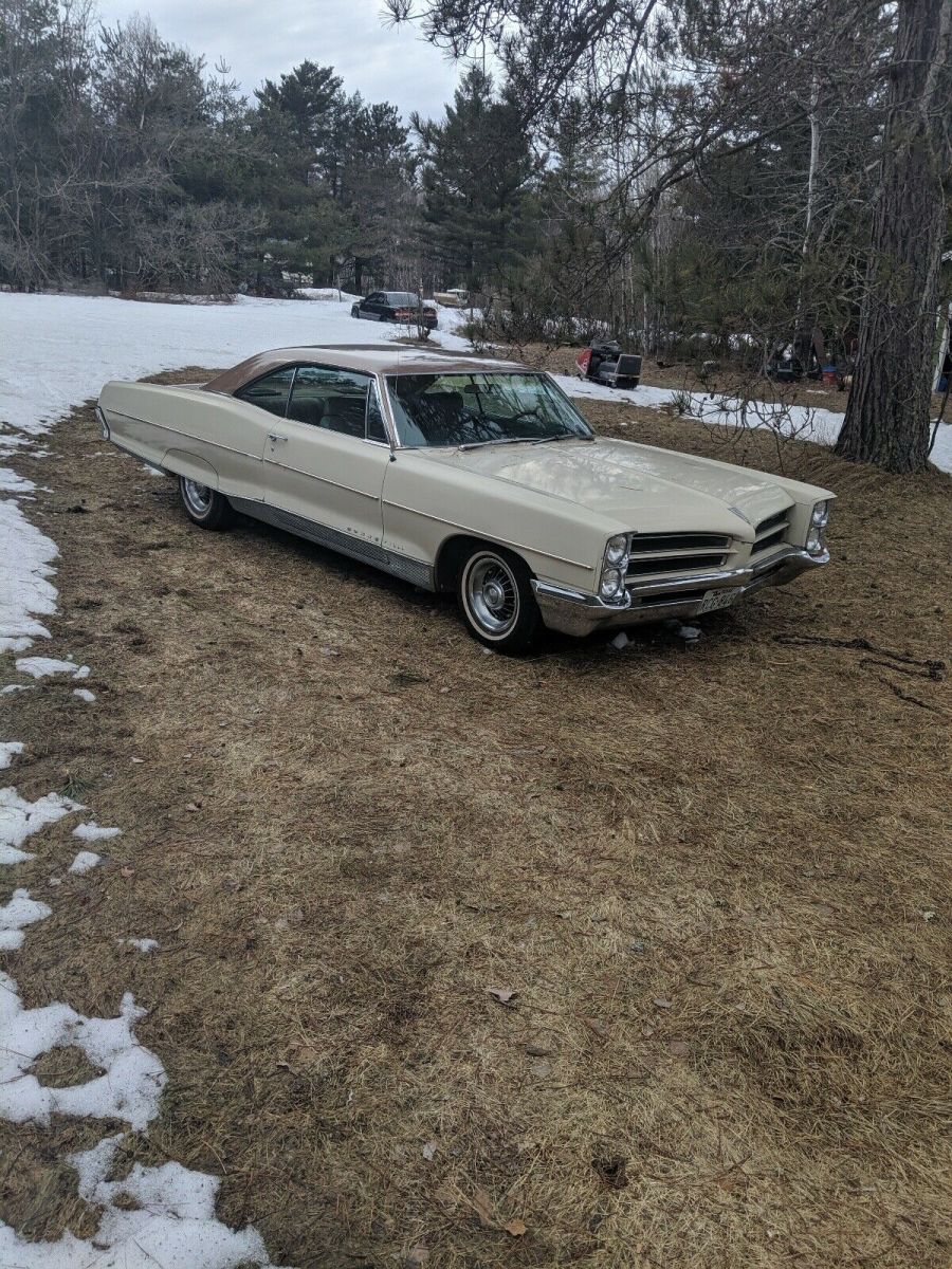 1966 Pontiac Bonneville brown