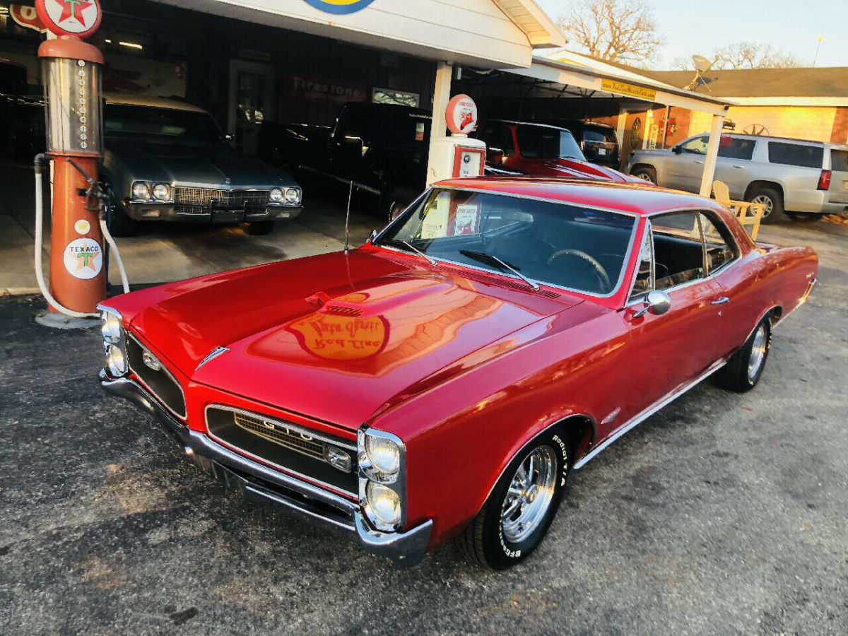 1966 Pontiac GTO 2dr Cpe