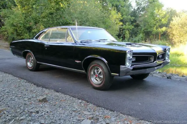 1966 Pontiac GTO Hardtop. 389/Tri-Power/4-speed. See VIDEO