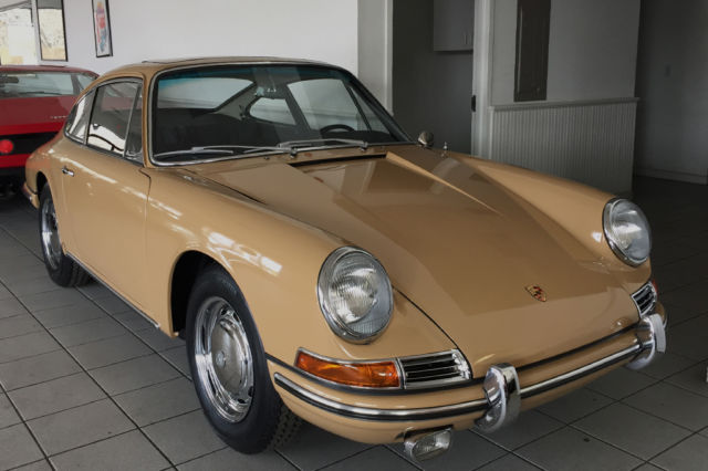 1966 Porsche 911 Sunroof coupe