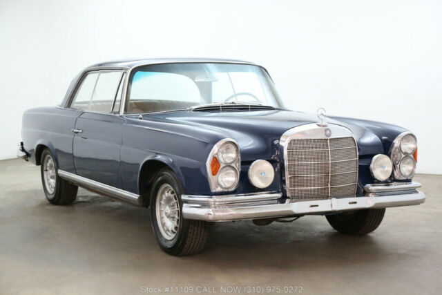 1966 Mercedes-Benz 220SE Sunroof Coupe
