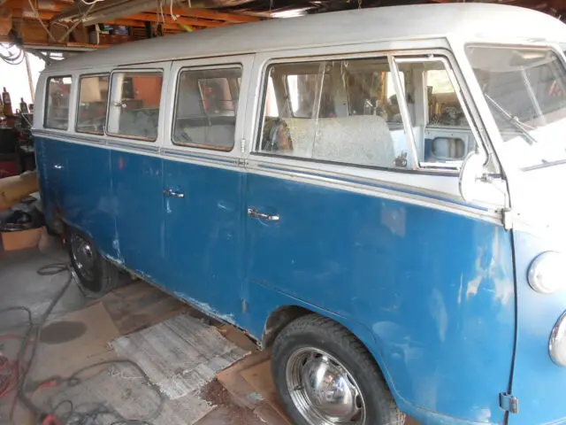 1966 Volkswagen Bus/Vanagon Delux