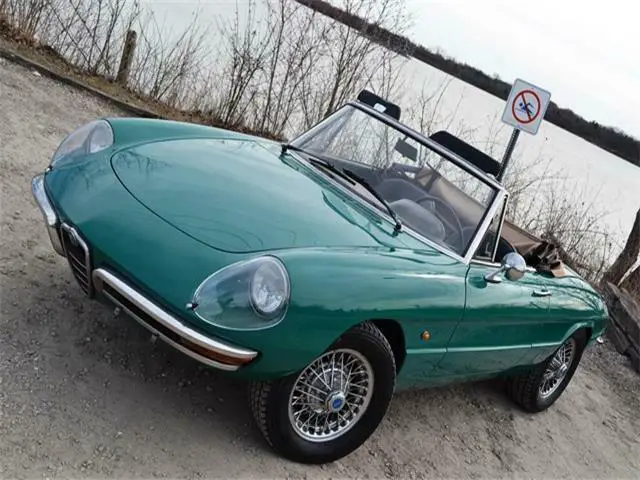 1967 Alfa Romeo duetto original style