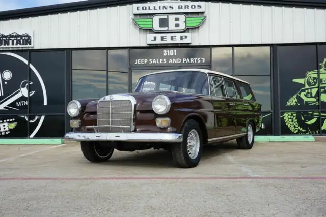 1967 Mercedes-Benz 200-Series Universal Wagon