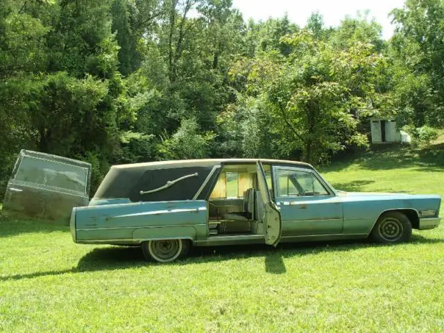 1967 Cadillac Fleetwood Hearse