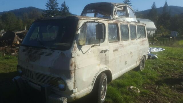 1967 Chevrolet Cargo Van 10