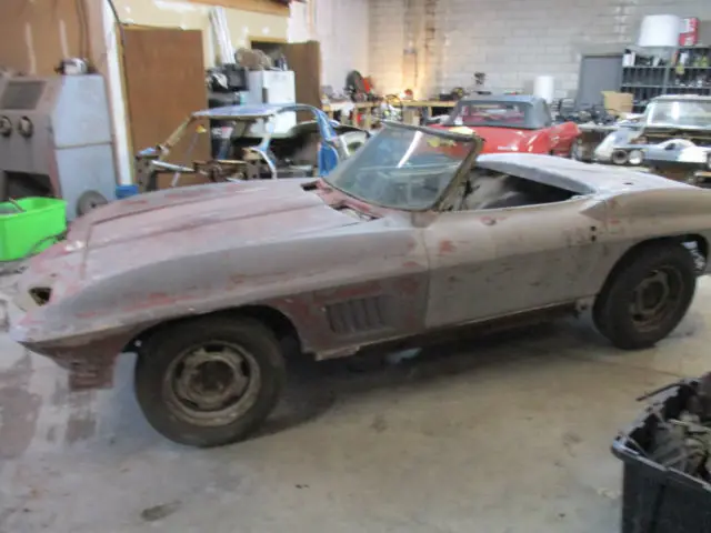 1967 Chevrolet Corvette WHITE