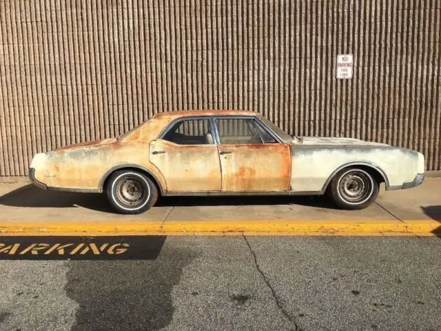 1967 Oldsmobile Eighty-Eight Holiday