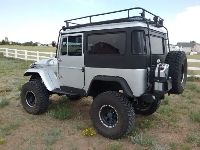 1967 Toyota Land Cruiser FJ40 4x4 350/700R4 Restomod w Rack/Winch