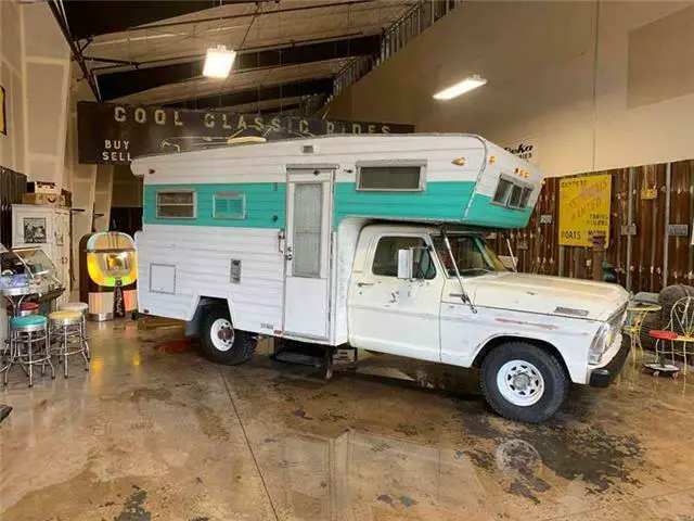 1967 Ford Camper Equiped 18ft Custom Cab