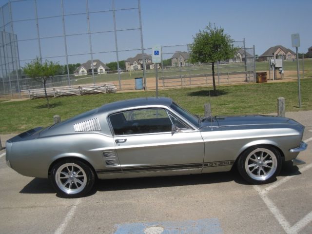 1967 Ford Mustang Fastback GT-350