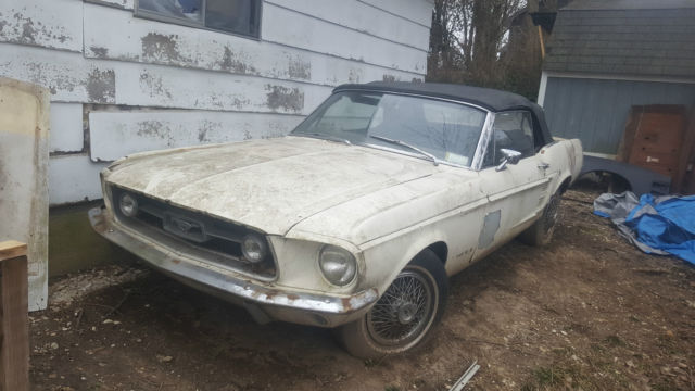 1967 Ford Mustang standard