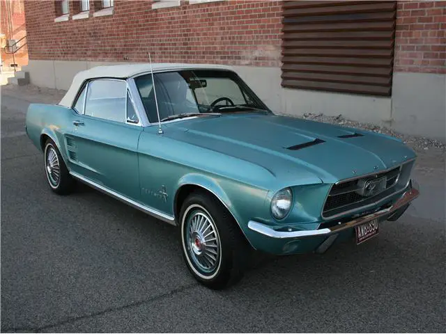 1967 Ford Mustang --