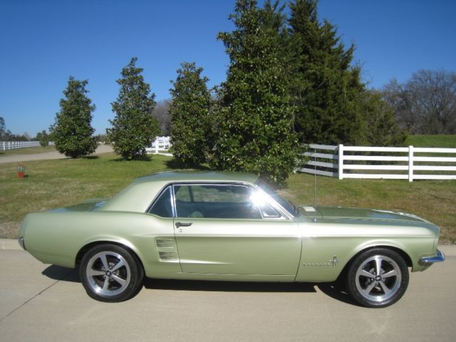 1967 Ford Mustang 289 w/ AC