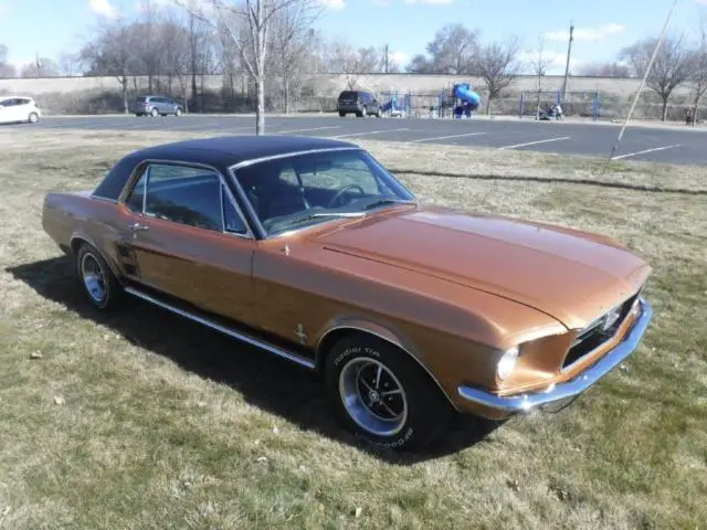 1967 Ford Mustang Deluxe Coupe