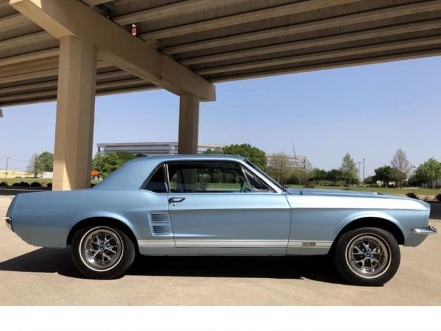 1967 Ford Mustang GT 390 GTA BIG BLOCK 1 OF 1 DELUXE INTERIOR