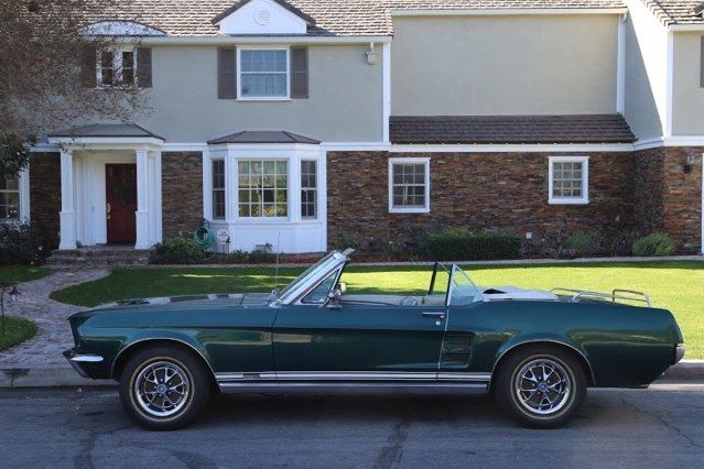 1967 Ford Mustang ivy gold