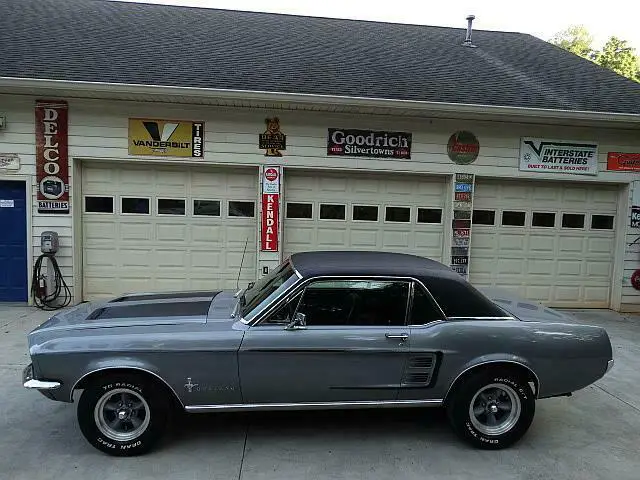 1967 Ford Mustang --