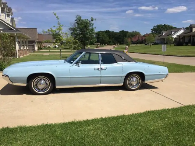 1967 Ford Thunderbird