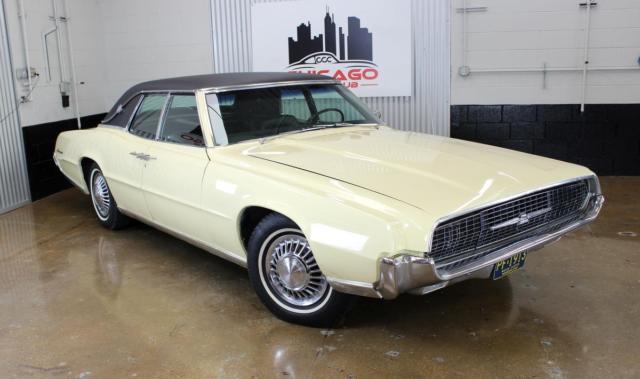 1967 Ford Thunderbird --