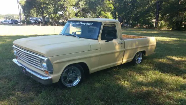 1967 Ford F-100 CUSTOM CAB