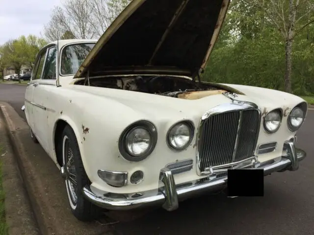 1967 Jaguar 420 Twin Carburetors, Twin Fuel Tanks, Rear Heat, 4 Door