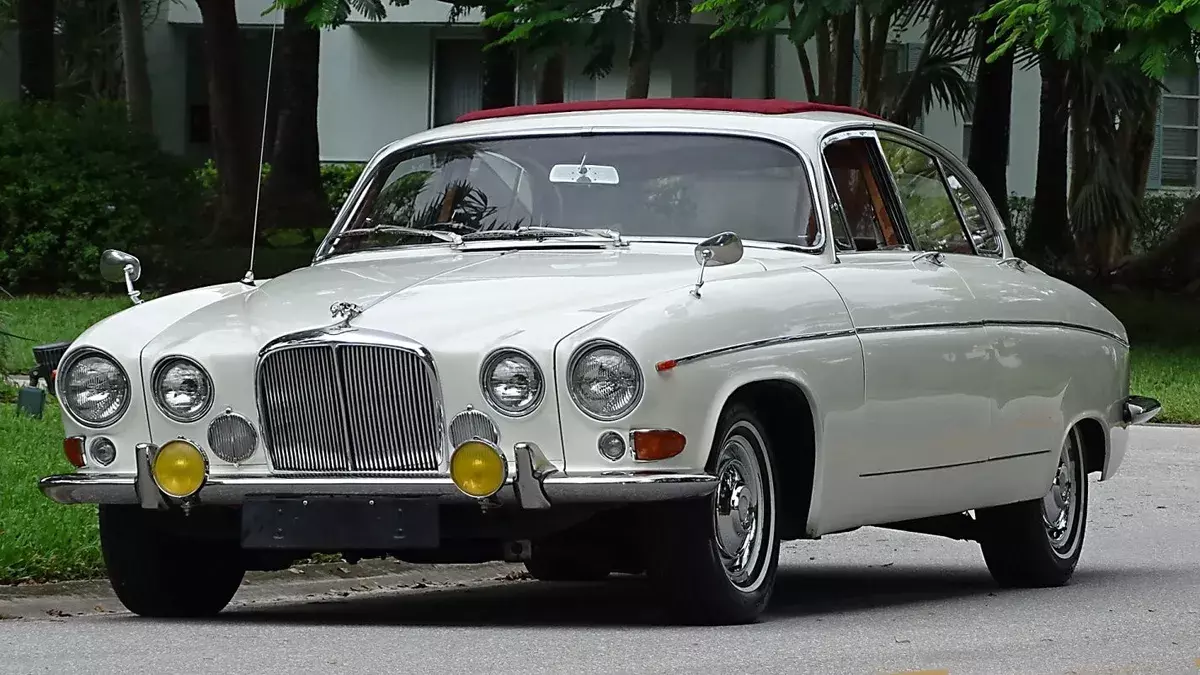 1967 Jaguar 420 LEATHER