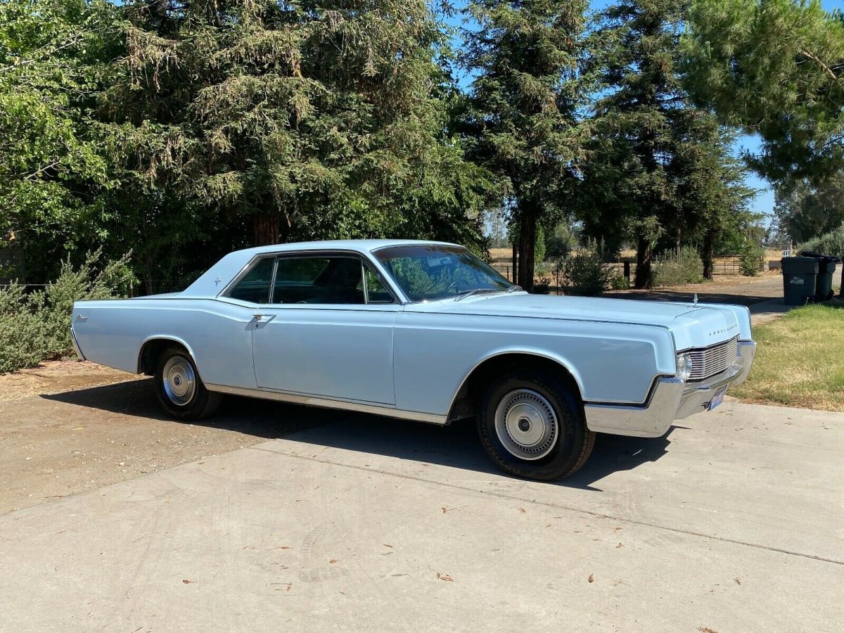 1967 Lincoln Continental 2 door