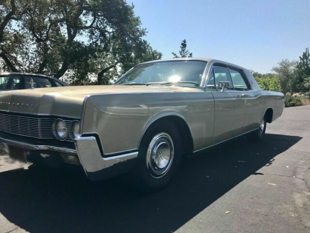 1967 Lincoln Continental 1A