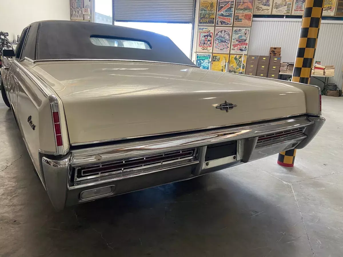 1967 Lincoln Continental