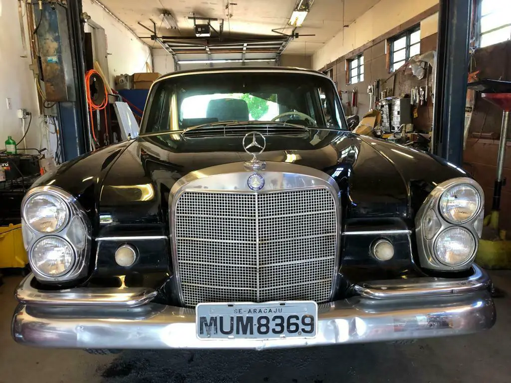 1967 Mercedes-Benz 200-Series