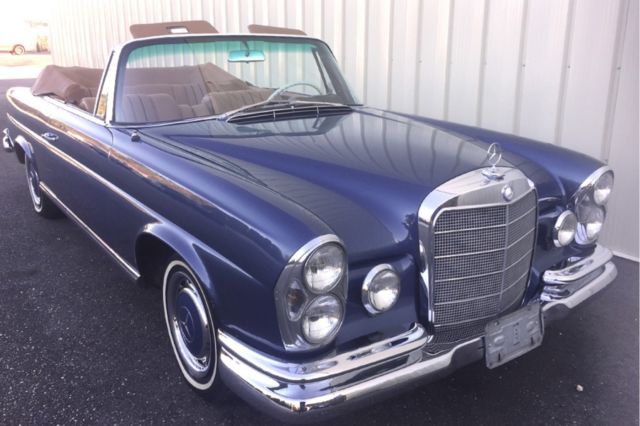 1967 Mercedes-Benz 200-Series --