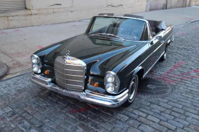 1967 Mercedes-Benz 200-Series Convertible